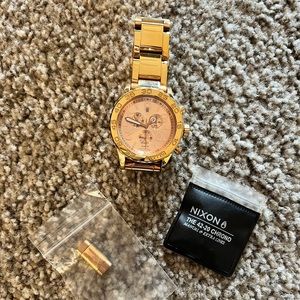 Women’s nixon rose gold Chrono watch